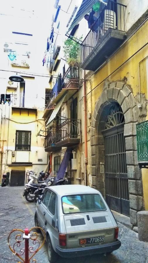 Dimora Dei Giganti Apartment نابولي المظهر الخارجي الصورة