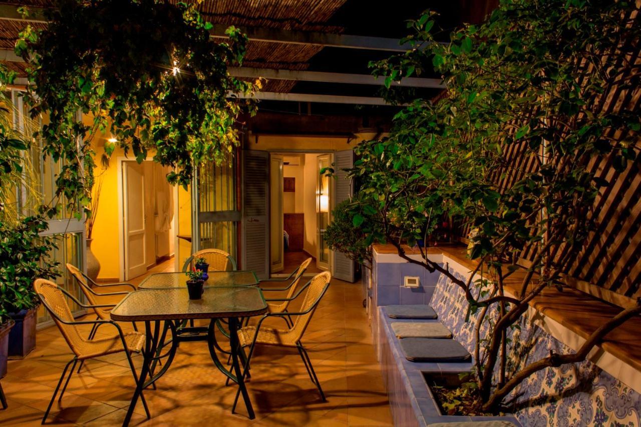 Dimora Dei Giganti Apartment نابولي المظهر الخارجي الصورة