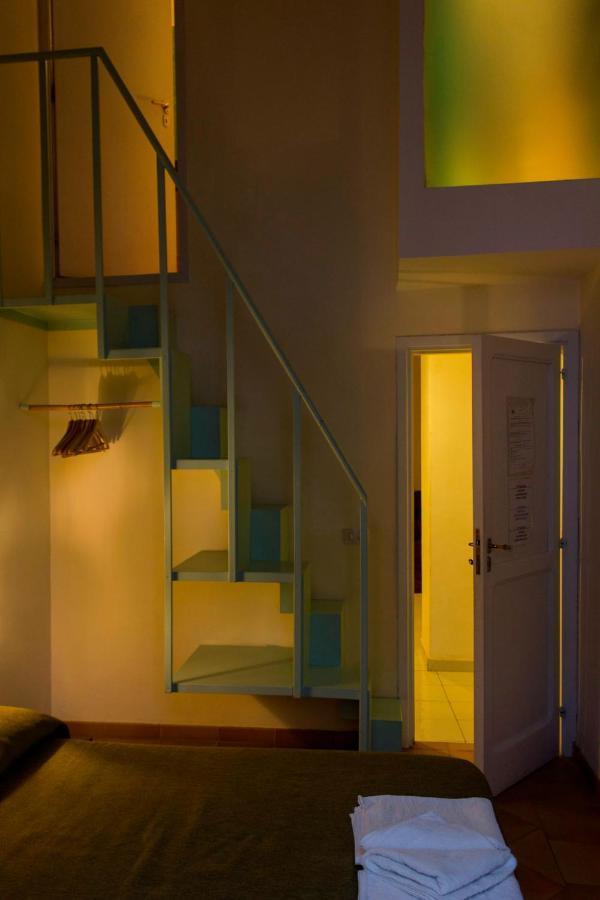 Dimora Dei Giganti Apartment نابولي المظهر الخارجي الصورة
